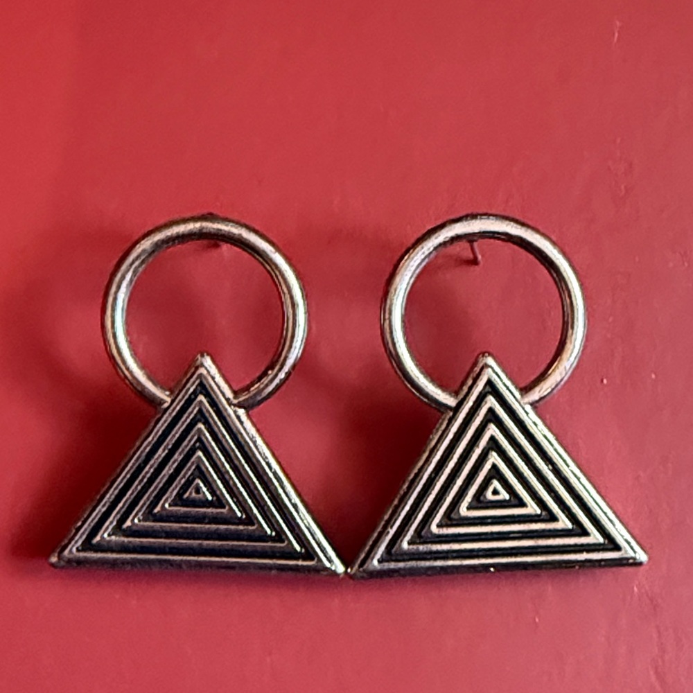 SGeometric Triangle Earrings